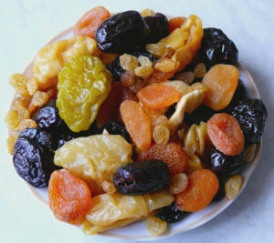 Fructe uscate în cuptor - bucăți de fructe utile și gustoase