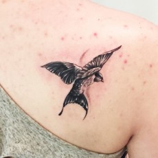 kereszt tetoválás