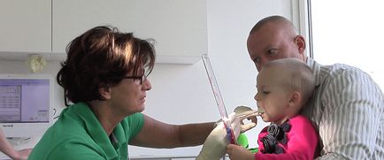A gyermek egy fogfájás - lehetséges okok és kezelés
