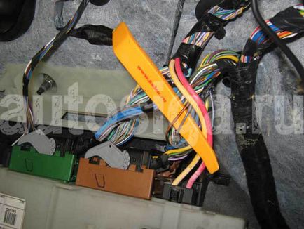 Az ébresztő beállítása a Ford Focus a kezével - Ford Focus fan (a) Az ébresztő beállítása a Ford Focus a kezével - Ford Focus fan