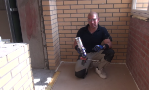 Încălzirea podelei de beton cu instrucțiuni video pentru mâini!