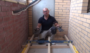 Încălzirea podelei de beton cu instrucțiuni video pentru mâini!