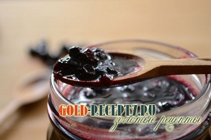 Jam a făcut din afine cea mai delicioasă rețetă cu poze cu pași