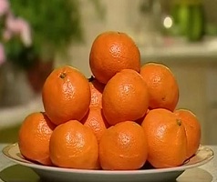 Alegeți clementine și mandarine