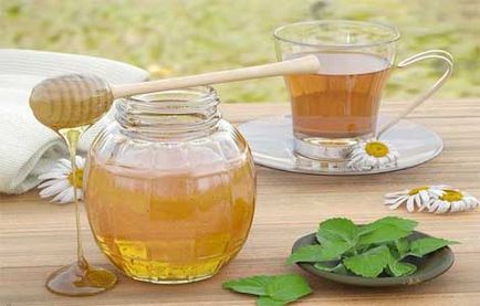 Apa cu miere pe un stomac gol beneficiază și rău