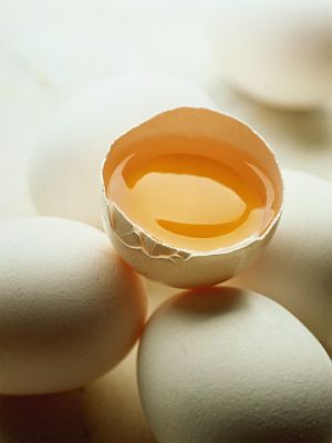 Яйця в домашньому господарстві, для краси і здоров'я, сто хитрощів