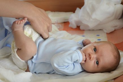 3 hét gyermek fejlődését, ami képes újszülött ellátás és kezelés