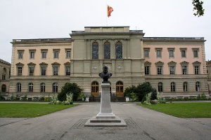 4 Caracteristicile admiterii Universității din Geneva, facultăți, prețuri, perspective