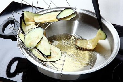 6 смачних способів приготувати рулетики з баклажанів - прості рецепти