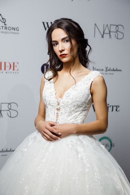 Анна Хилькевич і відомі блогери вийшли на подіум у весільних сукнях lavenir boutique · w