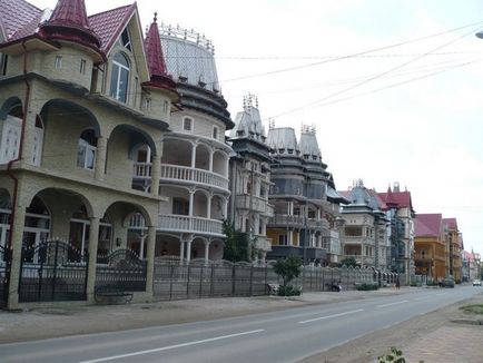 Buzescu - un sat de țigani indecent de bogați (37 imagini) - Trinikisi