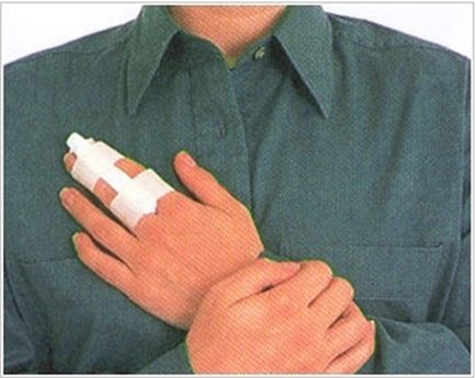 Ce trebuie făcut dacă degetul pe braț doare, inflamația pe degetul de lângă cui, pe picior sau pe braț,