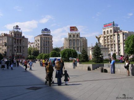 Amit látni Kijev egy nap (Kijev Khreshchatyk Maidan Kijev-Pechersk Lavra St. Sophia Székesegyház Szent Mihály-székesegyház Szent András származású hem) Amit látni Kijev egy nap