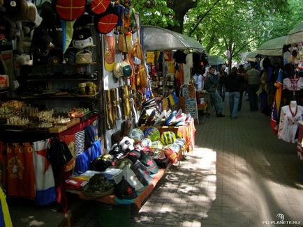Amit látni Kijev egy nap (Kijev Khreshchatyk Maidan Kijev-Pechersk Lavra St. Sophia Székesegyház Szent Mihály-székesegyház Szent András származású hem) Amit látni Kijev egy nap