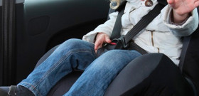 Scaunele pentru copii în mașină - clarificarea regulilor video de pe șosea