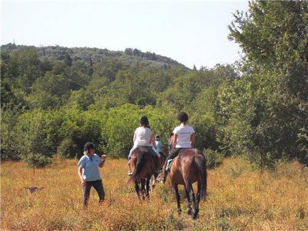 Mergem să ne odihnim pe un corf cu un copil