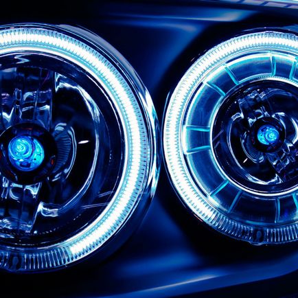Az evolúció az autóipari fényszórók