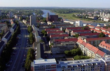 Frankfurt-pe-perete și cea mai veche universitate europeană Viadrina