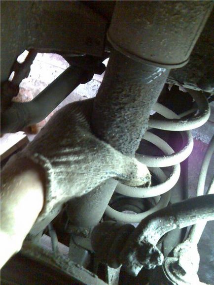 Hogyan változtassuk meg a hátsó lengéscsillapítók a peugeot 406, autós ellátásokat (megjavítani saját kezét) Hogyan változtassuk meg a hátsó lengéscsillapítók a peugeot 406, autós ellátásokat