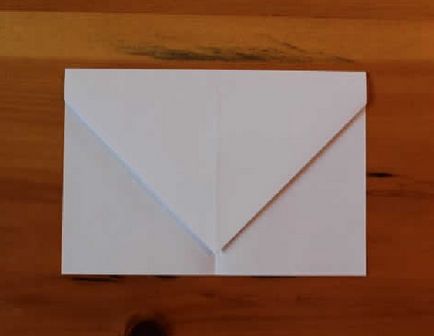 Як зробити літак з паперу