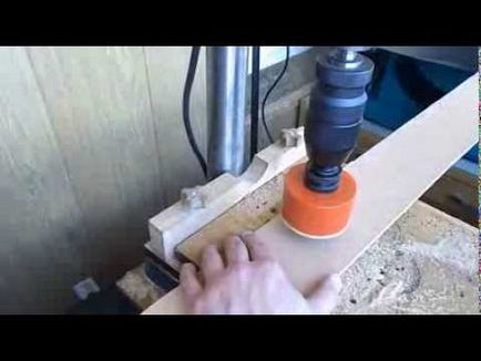 Hogyan készítsünk saját kezét egy szigonnyal