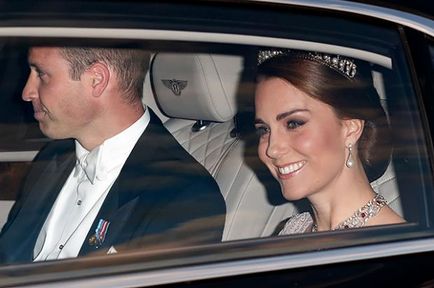 Kate Middleton viselt kedvenc Diana tiara, hogy egy fogadáson a Buckingham-palota - a showbiznisz on