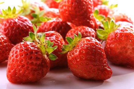 Căpșuni, căpșuni și zemlukhnika cum să obțineți o recoltă bună