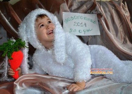 Bunny costum - munca lui Julia, tricotat pentru copii