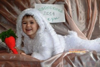 Bunny costum - munca lui Julia, tricotat pentru copii