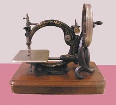 Коротка історія появи швейних машин