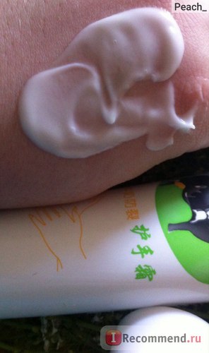 Tej lyolan kezét - „kézkrém a kínai márka lyolan intenzíven hidratálja a bőrt