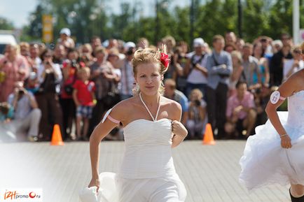 Marathon of Brides 2012 în Izhevsk Fugiți în cizme - Ижфото, Ижфото