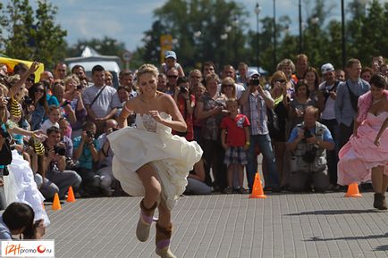 Marathon of Brides 2012 în Izhevsk Fugiți în cizme - Ижфото, Ижфото