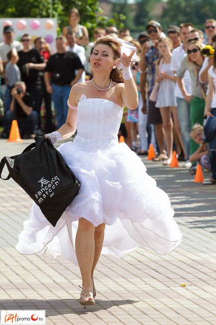 Marathon of Brides 2012 în Izhevsk Fugiți în cizme - Ижфото, Ижфото