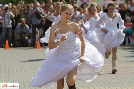 Марафон наречених 2012 у Іжевську забіг у валянках - іжфото, іжфото