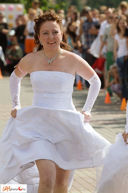 Marathon of Brides 2012 în Izhevsk Fugiți în cizme - Ижфото, Ижфото