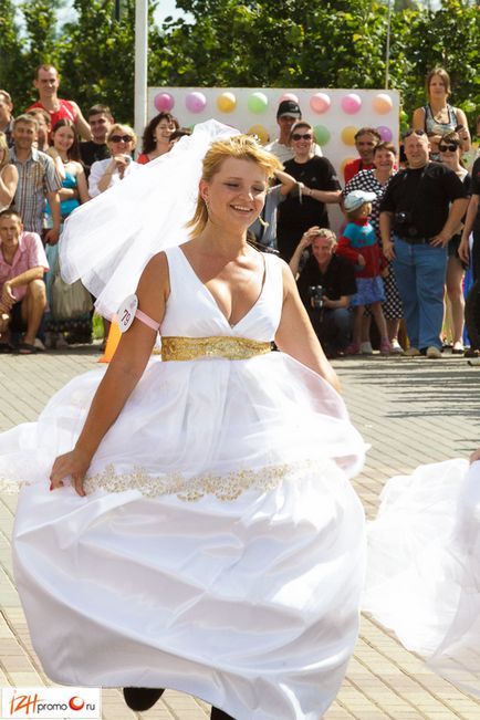 Marathon of Brides 2012 în Izhevsk Fugiți în cizme - Ижфото, Ижфото