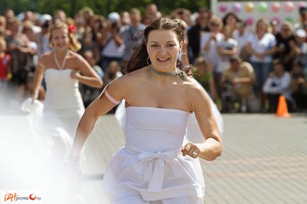 Marathon of Brides 2012 în Izhevsk Fugiți în cizme - Ижфото, Ижфото