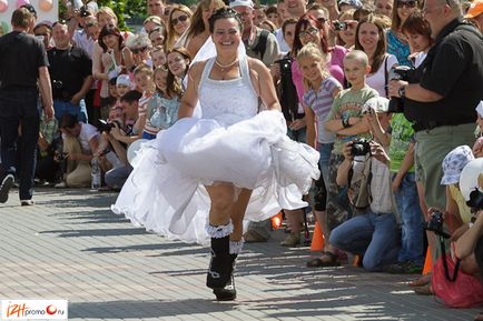 Marathon of Brides 2012 în Izhevsk Fugiți în cizme - Ижфото, Ижфото