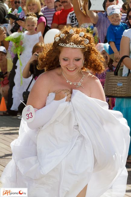 Marathon of Brides 2012 în Izhevsk Fugiți în cizme - Ижфото, Ижфото