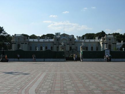 Mariinsky Palace, Kiev, Ucraina descriere, fotografie, unde este pe hartă, cum să obțineți