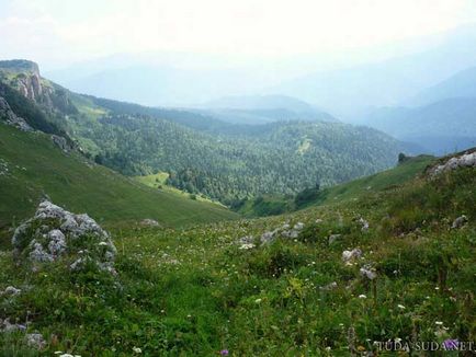 Traseu - treizeci - prin munți (piscină) până la Marea Neagră