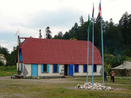 Traseu - treizeci - prin munți (piscină) până la Marea Neagră