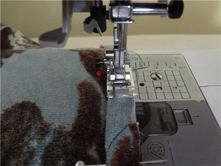 Mk pentru a lucra cu tricotaje, procesăm gâtul și brațul produsului