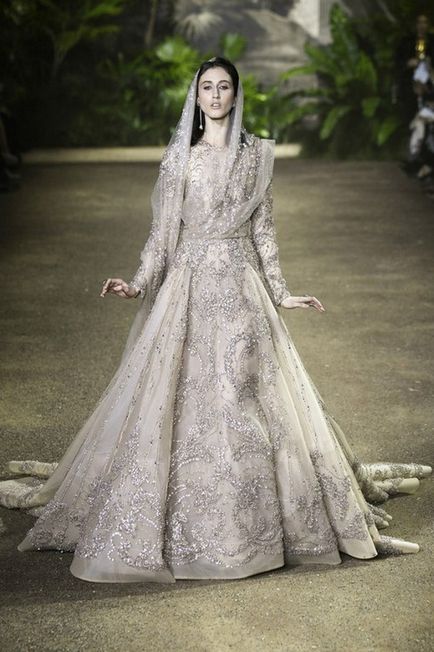 Elegant rochii de colecție elie saab chic de la faimoasa fotografie designer