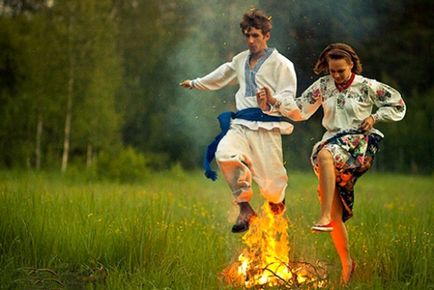 Éjszakai Midsummer 2017 - a hagyományok és szokások, mit kell tennie a Kupala éjszaka