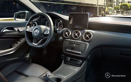 Огляд і тест-драйв mercedes-benz a-class після рестайлінгу