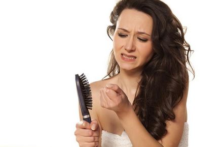 Foltos kopaszodás kockázati tényezők, tünetek, kezelés (fotó, videó) (alopecia) Foltos kopaszodás kockázati tényezők, tünetek, kezelés (fotó, videó)