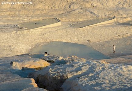 Se odihnește în Pamukkale, călătorește cu izvorul