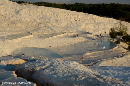 Se odihnește în Pamukkale, călătorește cu izvorul